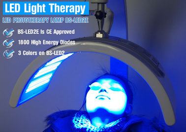 شاشات الكريستال السائل الشاشات التي تعمل باللمس PDT الصمام آلة العلاج للحصول على حب الشباب / الوجه العناية بالبشرة